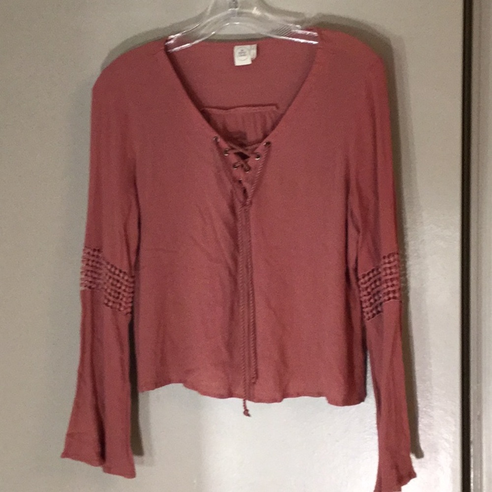 Paper Crane Lady’s top; Small;excellent condition